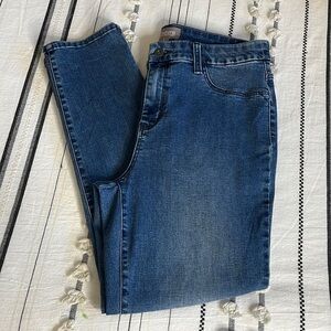 chicos • high rise ankle jeggings with faux front pockets